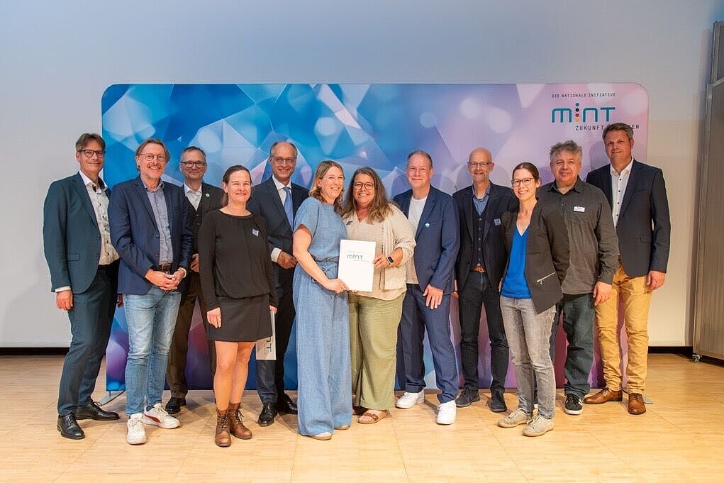 Rachel-Carson-Schule als „Digitale Schule“ ausgezeichnet